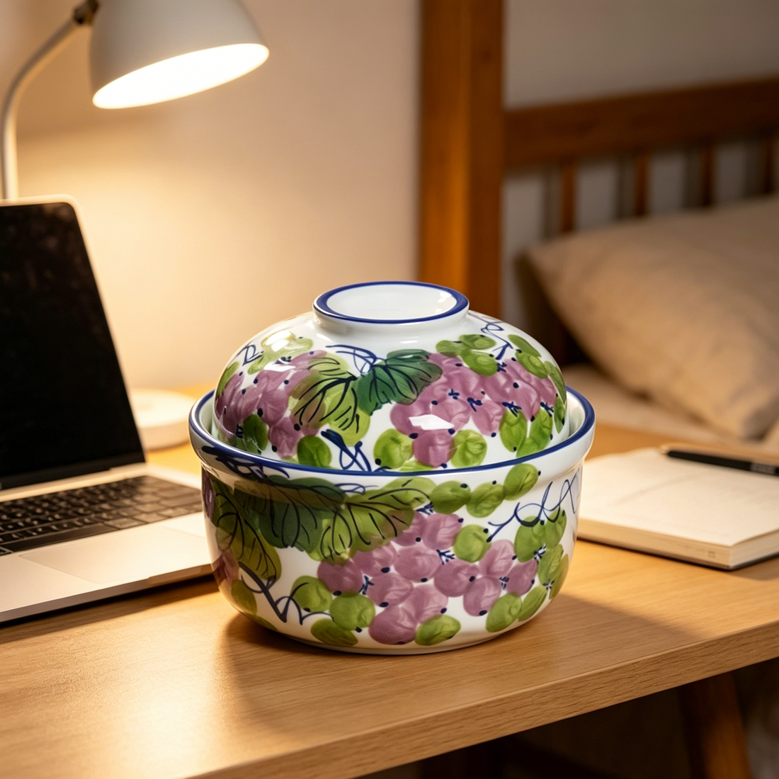 Grape Pattern Porcelain Noodle Bowl with Lid
