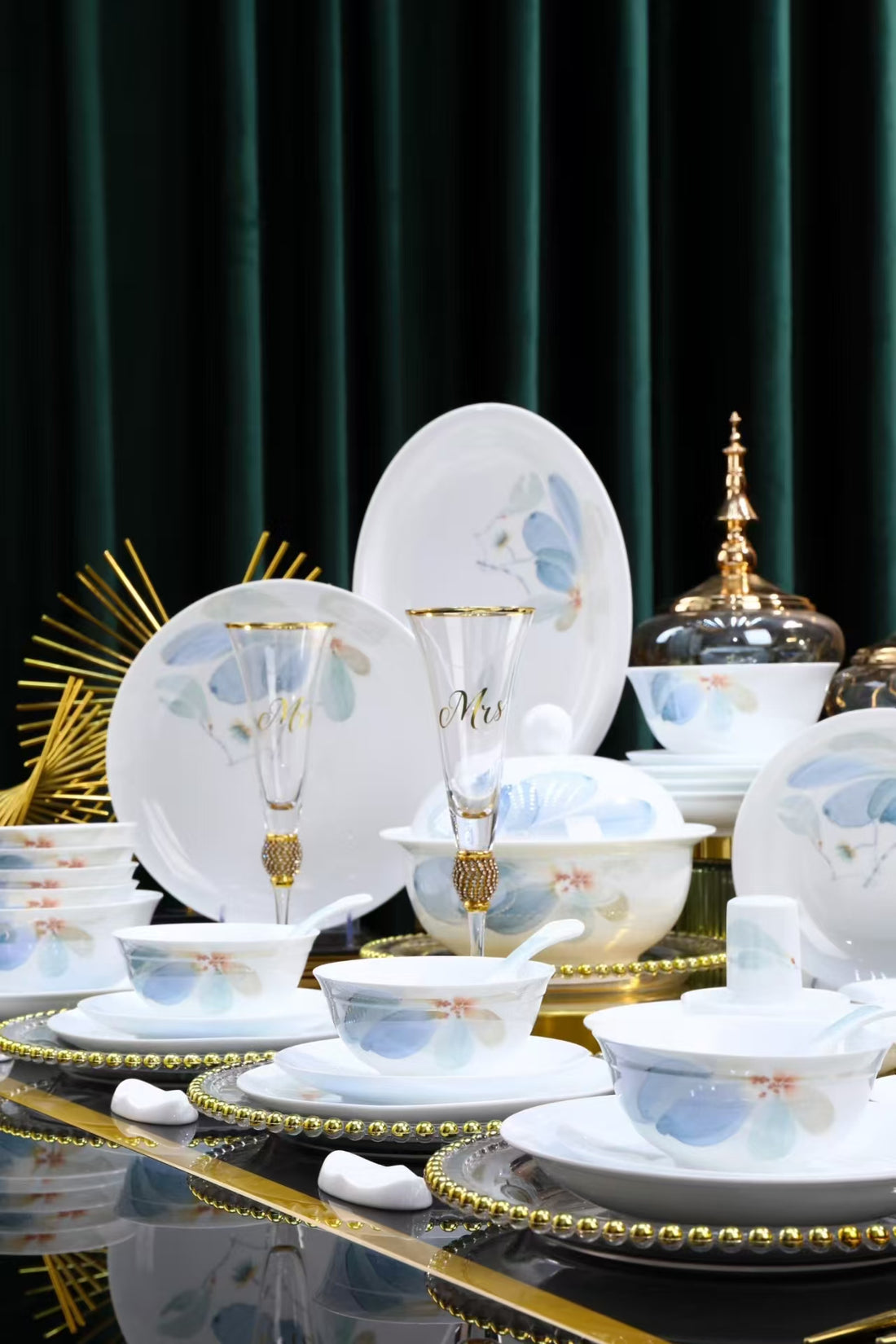 58-Piece Jingdezhen White Jade Porcelain Dinnerware Set, Elegant Blue Floral Pattern  Luxury Tableware