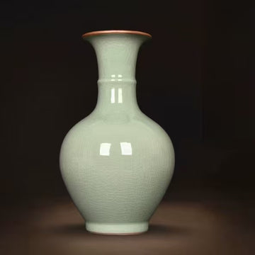 Jingdezhen Celadon Ice Crackle Vase