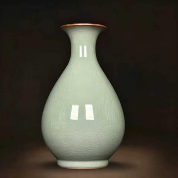 Celadon Ice Crackle Yuhuchun Vase